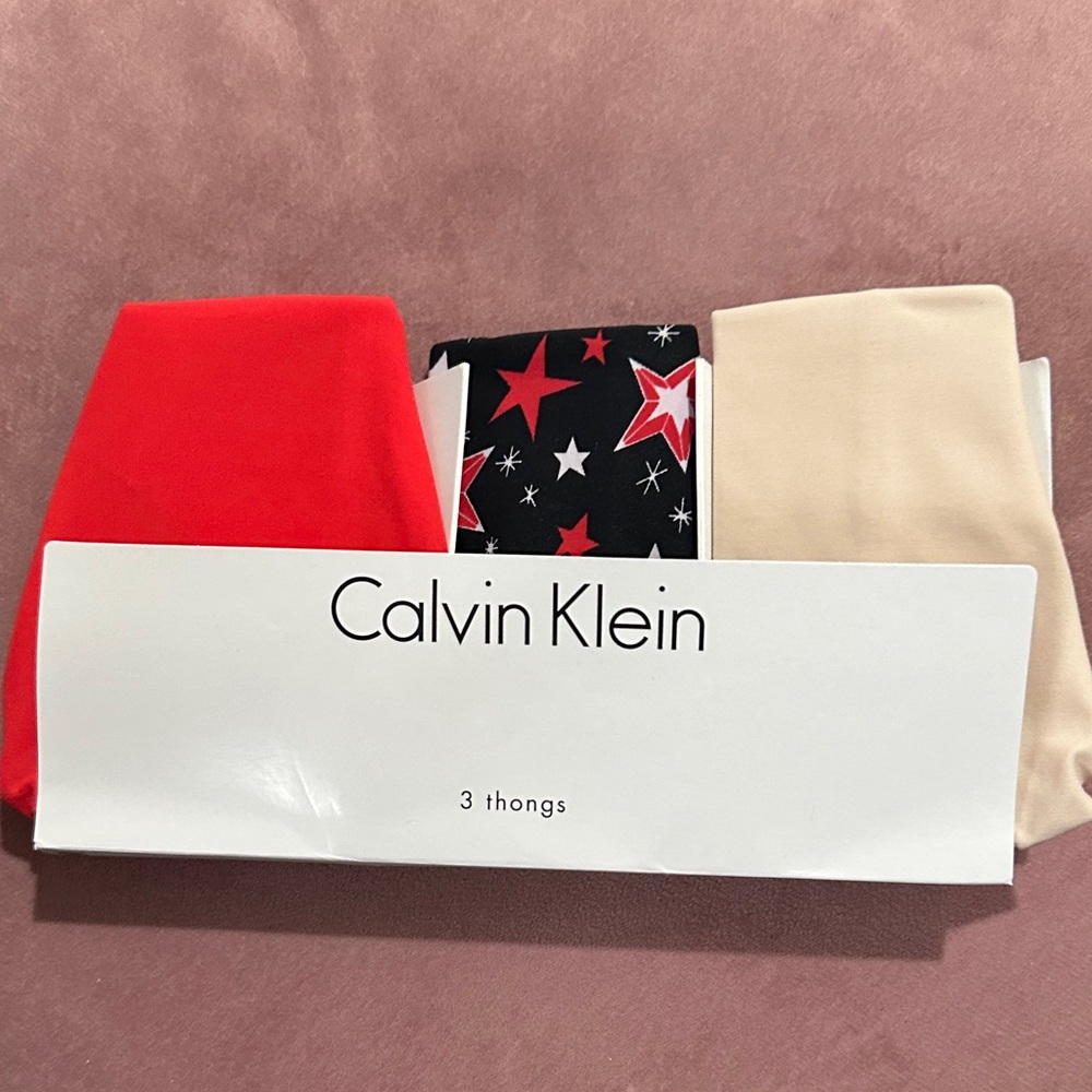 Calvin Klein Thongs - Red, Black Star, Cream